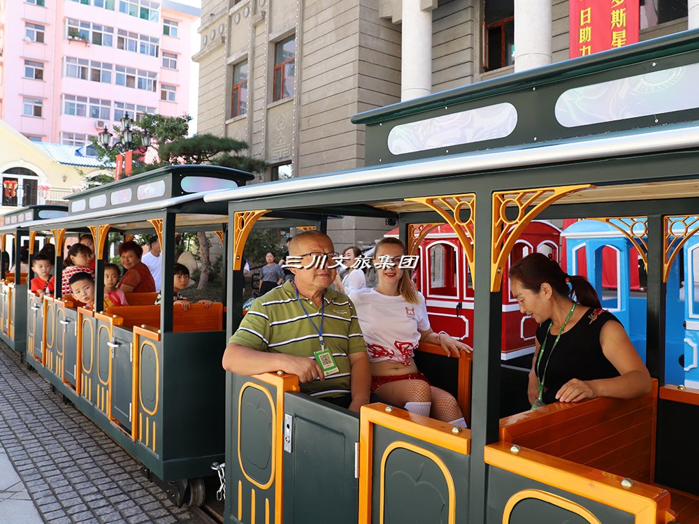 小火车优劣势,景区小火车厂家,旅游观光小火车造价